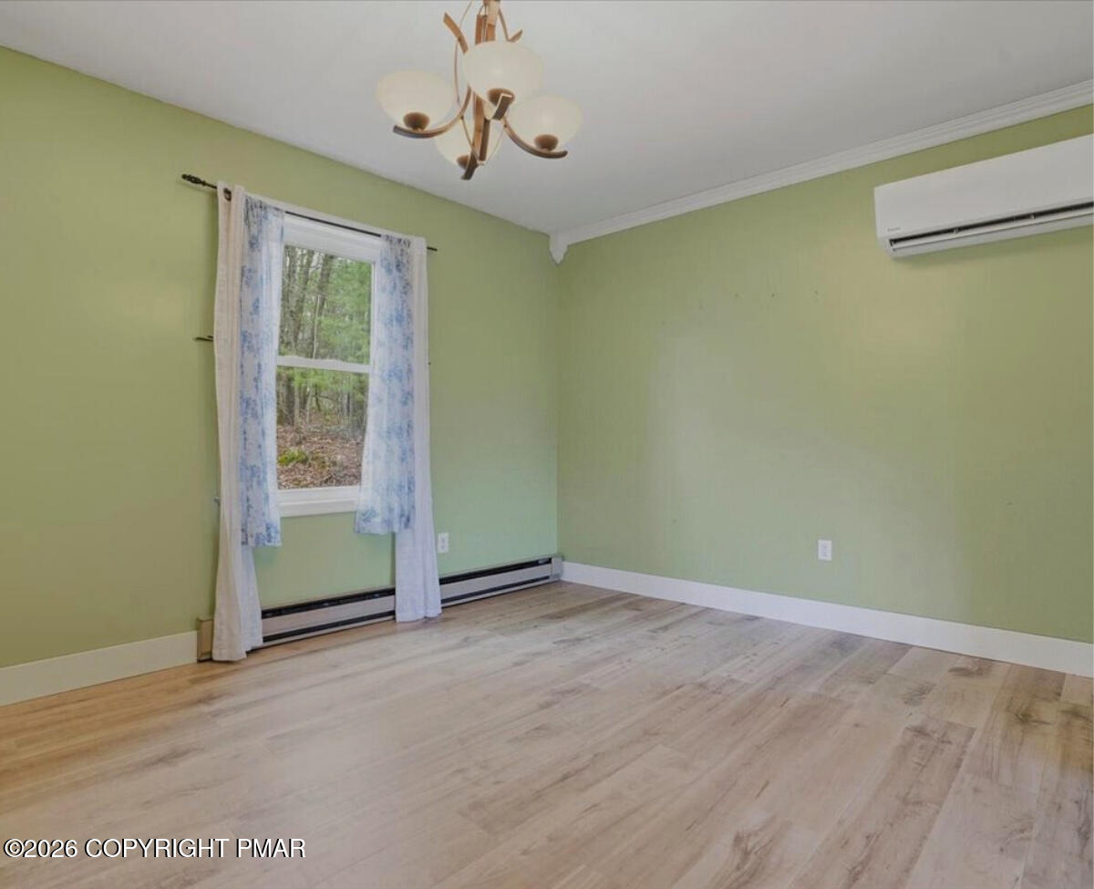 239 Sundance Road Effort, PA 18330 - Photo 9 of 60 25