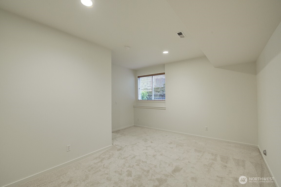 597 Alpine Ridge Place Northwest Issaquah, WA 98027 - Photo 5 of 39