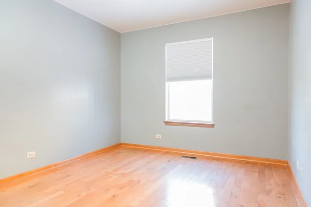 $349,900 | 170 Dickens Trail, Elgin, IL 60120