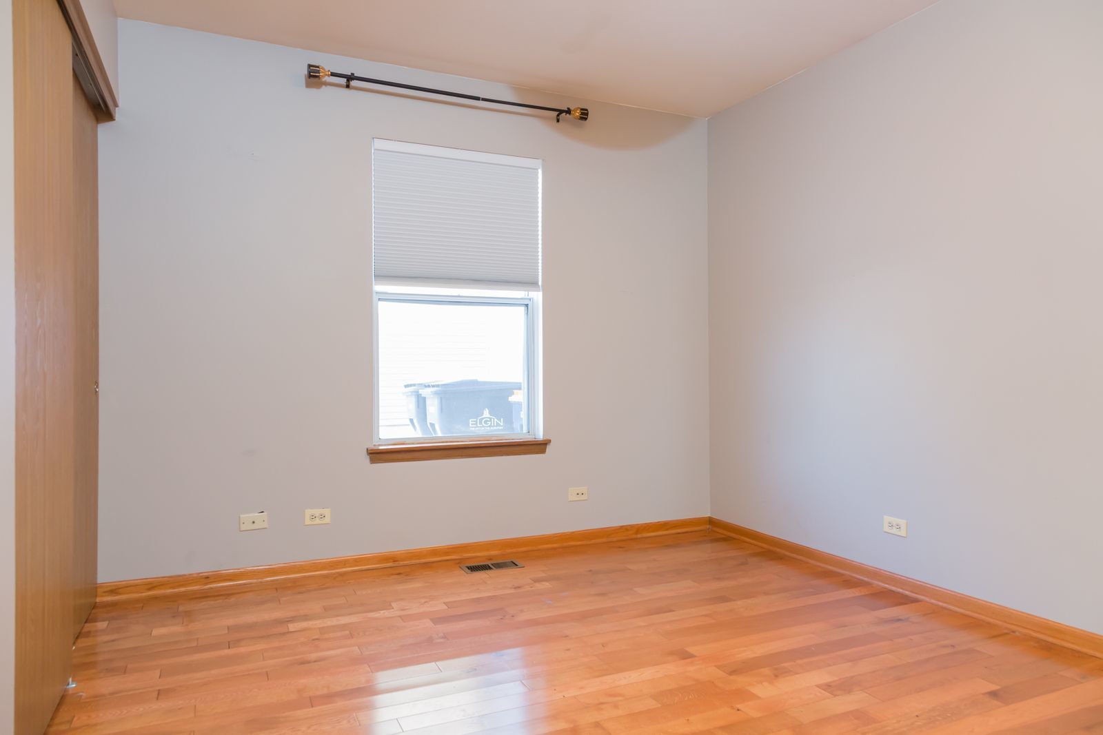 170 Dickens Trail Elgin, IL 60120 - Photo 9 of 17