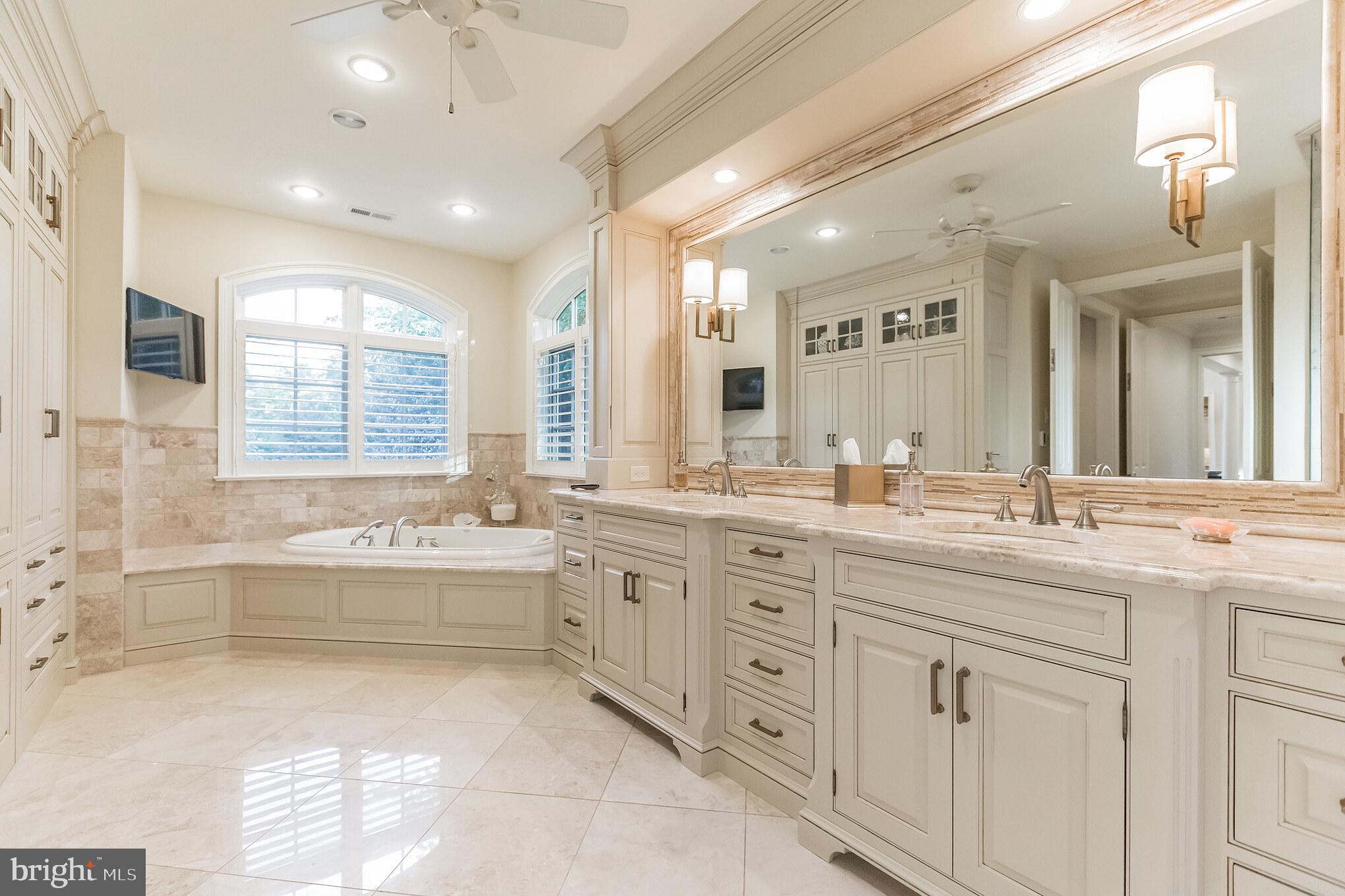 601 Chews Landing Road Haddonfield, NJ 08033 - Photo 29 of 60 Primary Bathroom with Jacuzzi Tub