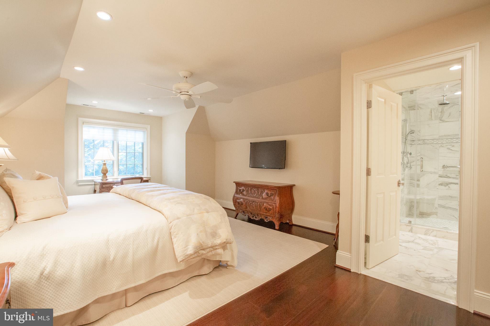 601 Chews Landing Road Haddonfield, NJ 08033 - Photo 36 of 60 Bedroom #2 with Full Bathroom