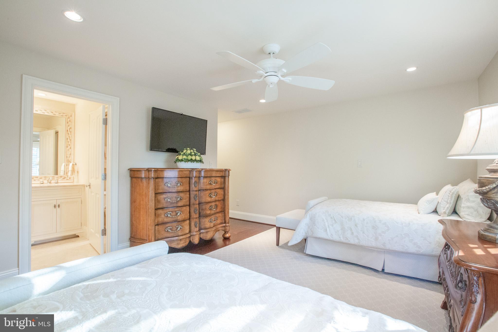 601 Chews Landing Road Haddonfield, NJ 08033 - Photo 40 of 60 Bedroom #4 with Jack & Jill Bath