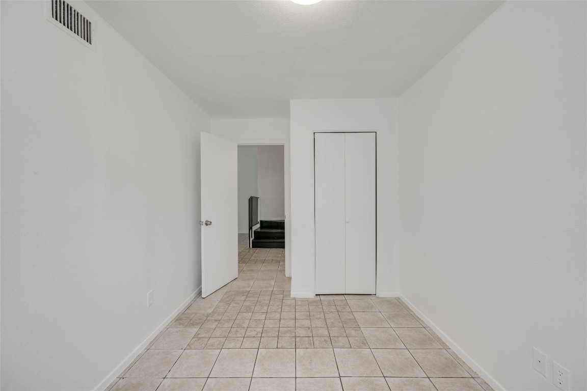 1303 East St Johns Avenue Austin, TX 78752 - Photo 17 of 30