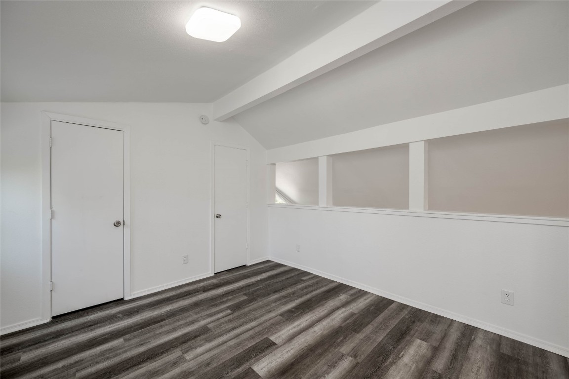 1303 East St Johns Avenue Austin, TX 78752 - Photo 21 of 30 a view of room