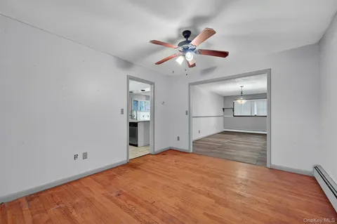 $325,000 | 12 Robert Drive, Hyde Park, NY 12538