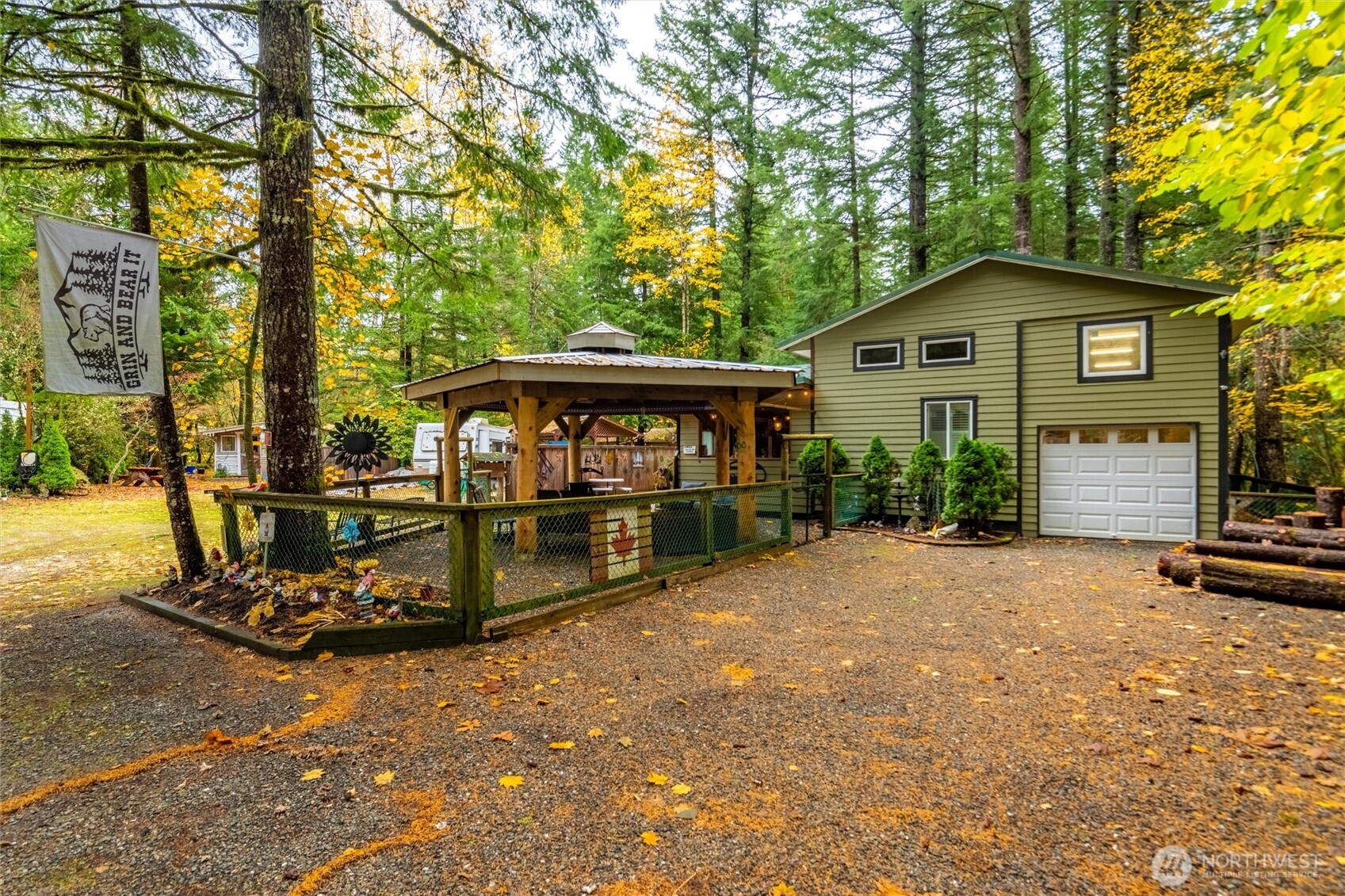 1015 Maple Lane Maple Falls, WA 98266 - Photo 39 of 39 a front view of a house with garden