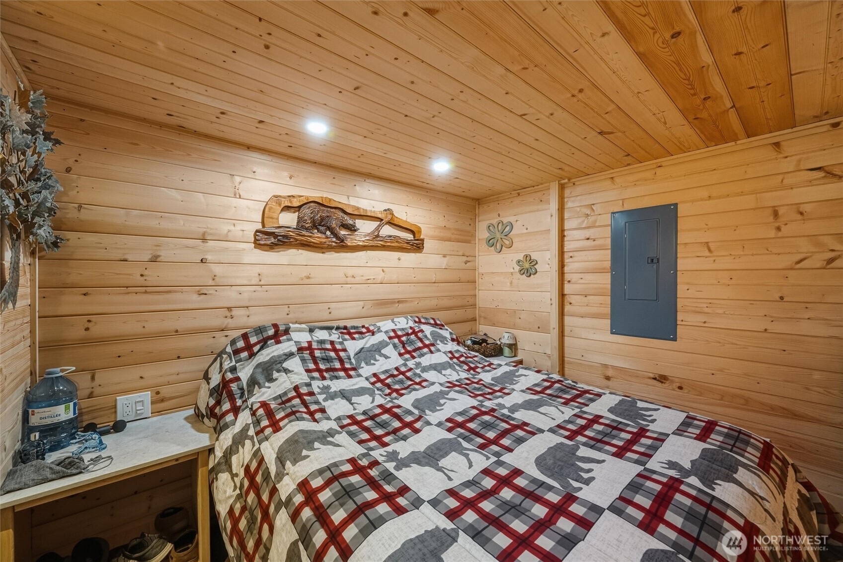 1015 Maple Lane Maple Falls, WA 98266 - Photo 10 of 39 a view of a hallway