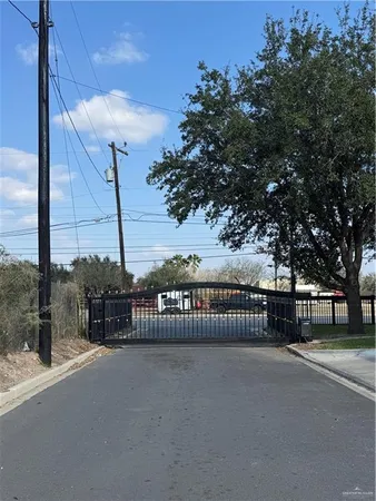 $1,350 | 7601 Farm To Market 88, Unit 3, Weslaco, TX 78599
