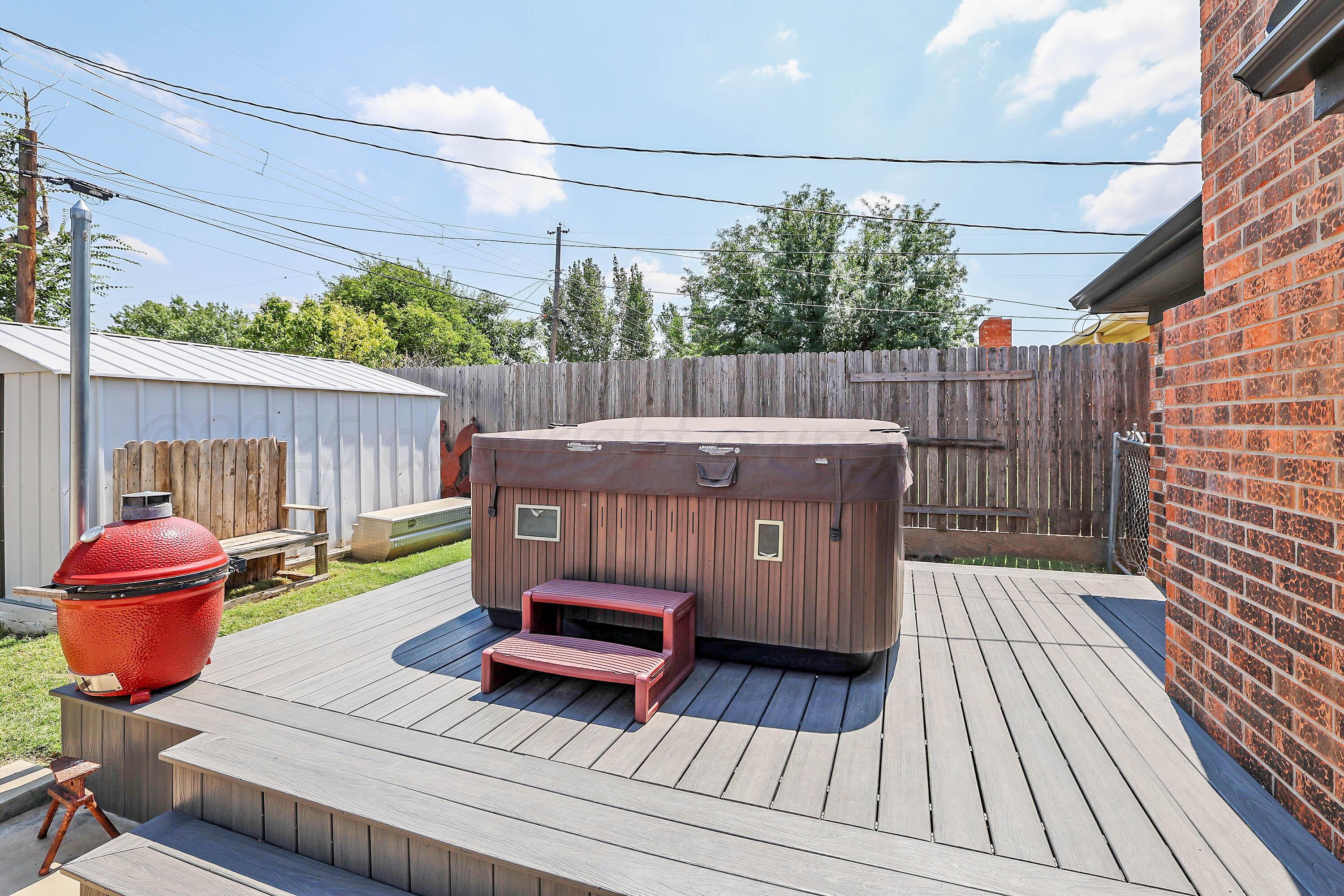 5301 Whitney Lane Amarillo, TX 79110 - Photo 24 of 28 24-Hot Tub & Deck