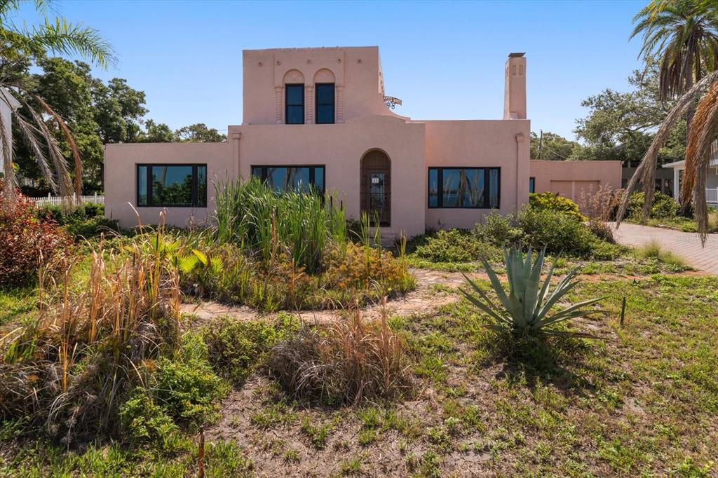 43 Edgewater Drive Dunedin, FL 34698 - Photo 11 of 35