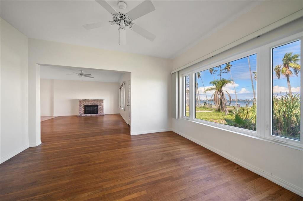 43 Edgewater Drive Dunedin, FL 34698 - Photo 23 of 35