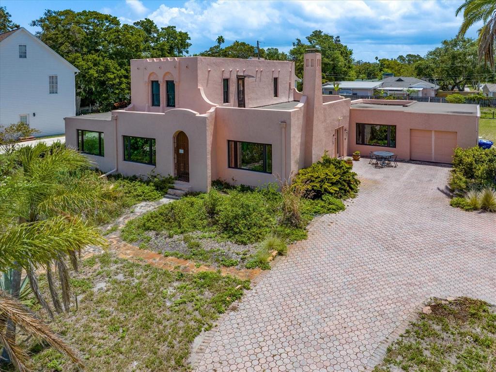 43 Edgewater Drive Dunedin, FL 34698 - Photo 10 of 35