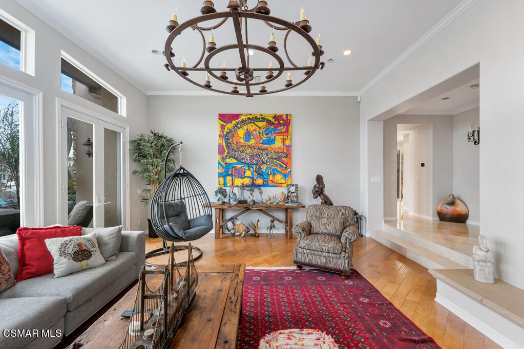 1410 Viewpoint Drive Oxnard, CA 93035 - Photo 18 of 73 a living room with furniture