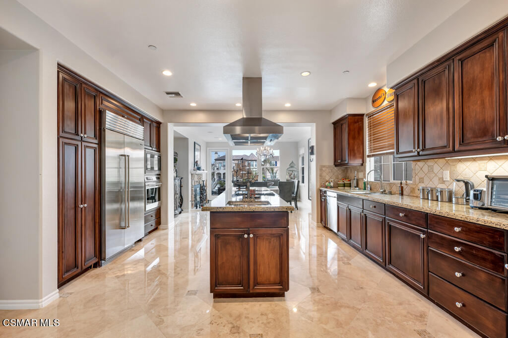 1410 Viewpoint Drive Oxnard, CA 93035 - Photo 21 of 73 1410 Viewpoint Dr- HsHProd-66