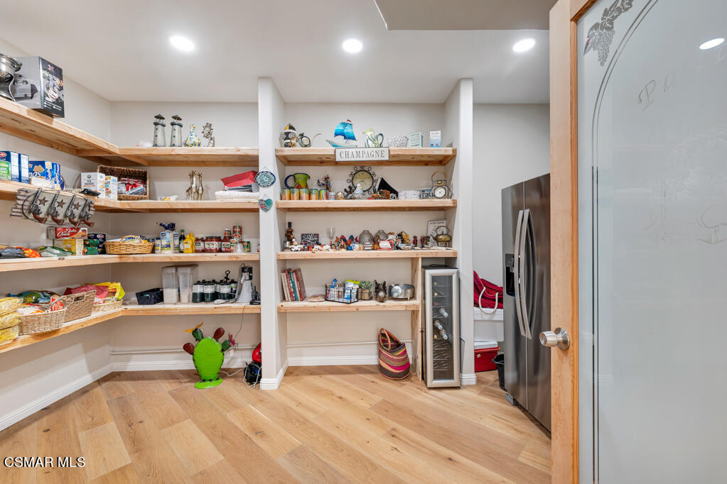 1410 Viewpoint Drive Oxnard, CA 93035 - Photo 24 of 73 1410 Viewpoint Dr- HsHProd-60