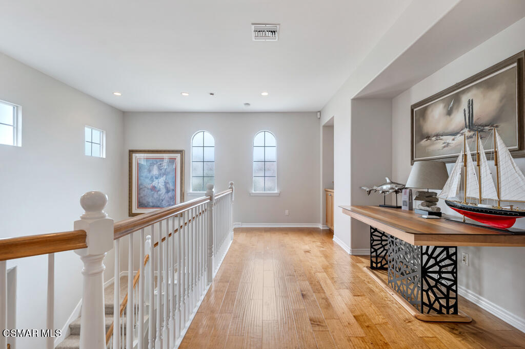 1410 Viewpoint Drive Oxnard, CA 93035 - Photo 32 of 73 1410 Viewpoint Dr- HsHProd-25