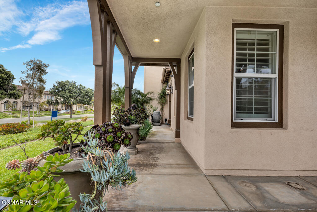 1410 Viewpoint Drive Oxnard, CA 93035 - Photo 6 of 73 1410 Viewpoint Dr- HsHProd-8