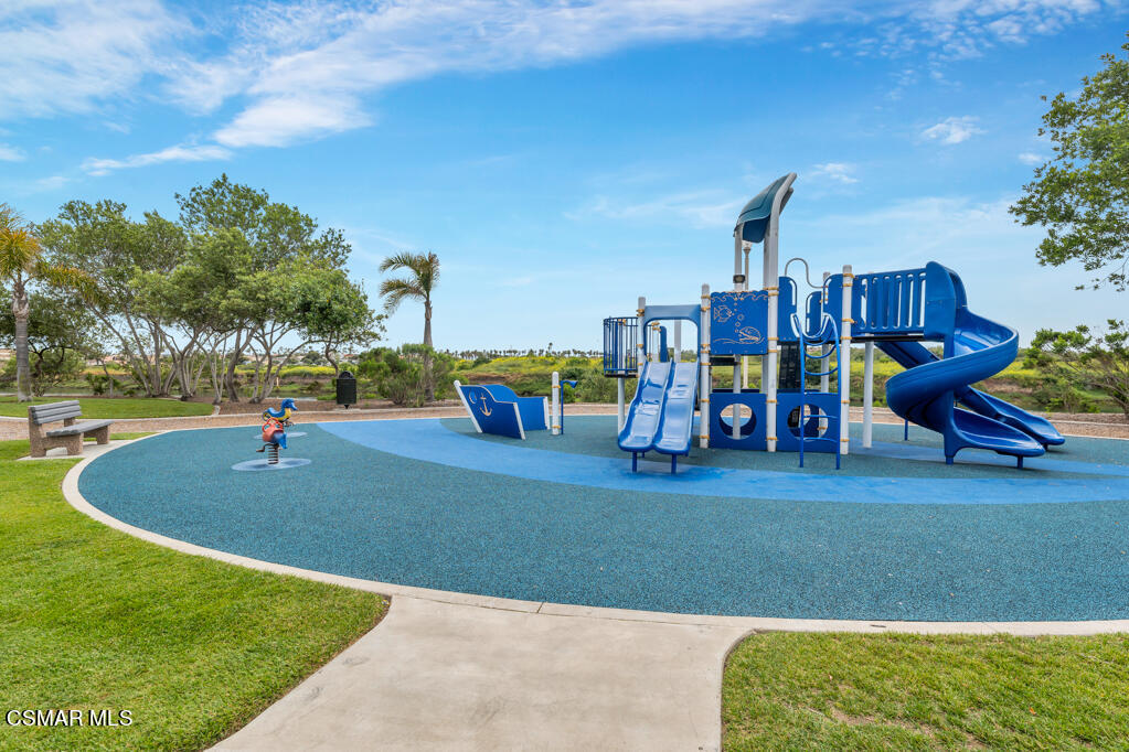 1410 Viewpoint Drive Oxnard, CA 93035 - Photo 71 of 73 a view of outdoor space yard and patio