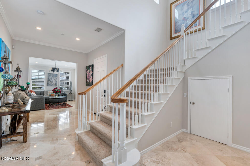 1410 Viewpoint Drive Oxnard, CA 93035 - Photo 9 of 73 1410 Viewpoint Dr- HsHProd-45