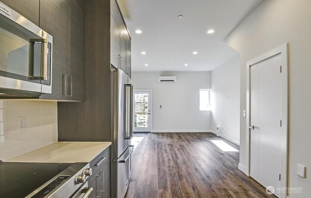 1919 24th Avenue South, Unit X Seattle, WA 98144 - Photo 4 of 23