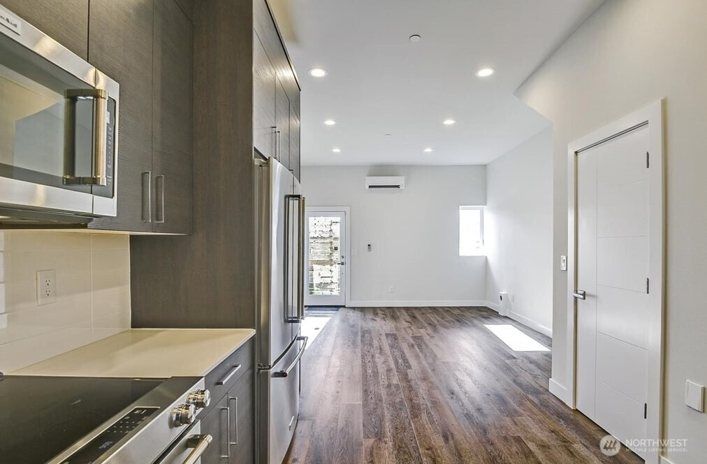 1919 24th Avenue South, Unit X Seattle, WA 98144 - Photo 6 of 23