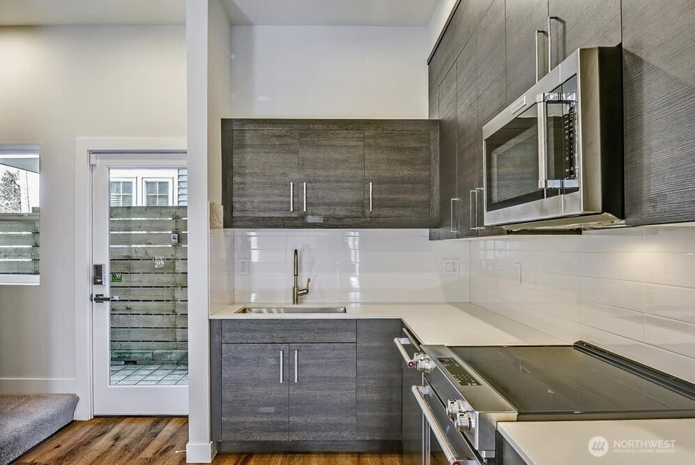 1919 24th Avenue South, Unit X Seattle, WA 98144 - Photo 7 of 23