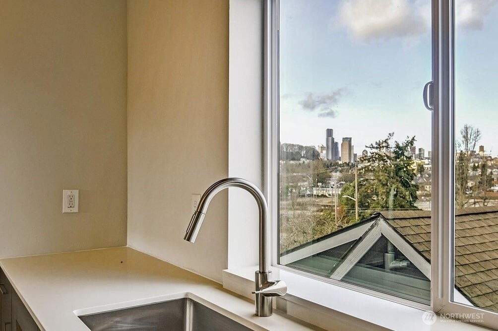 1919 24th Avenue South, Unit X Seattle, WA 98144 - Photo 10 of 23