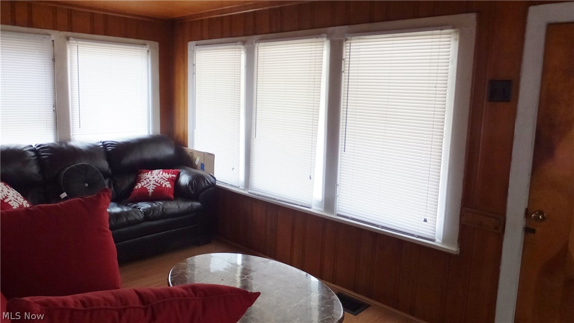 2291 Manchester Road Akron, OH 44314 - Photo 7 of 13