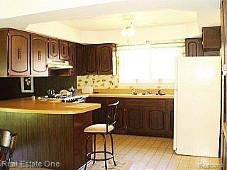 19430 Coachwood Road Riverview, MI 48193 - Photo 2 of 19 kitchen .jpg