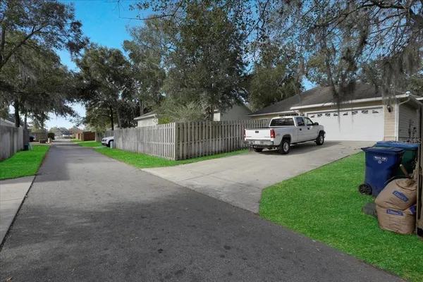$375,000 | 16787 Northwest 167th Place, Alachua, FL 32615