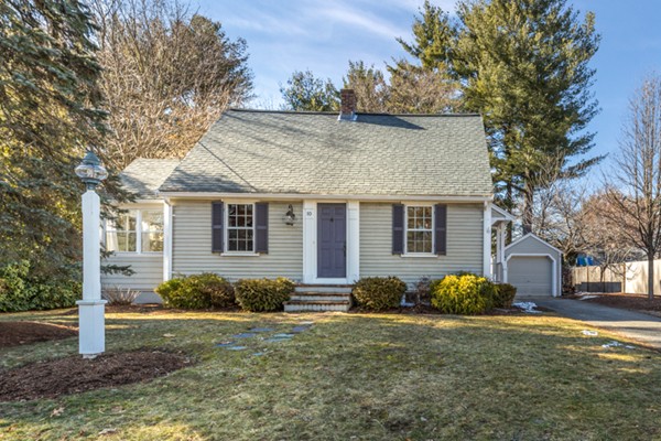 10 Pilgrim Road Reading, MA 01867 - Photo 1 of 6 Gallery Image 1