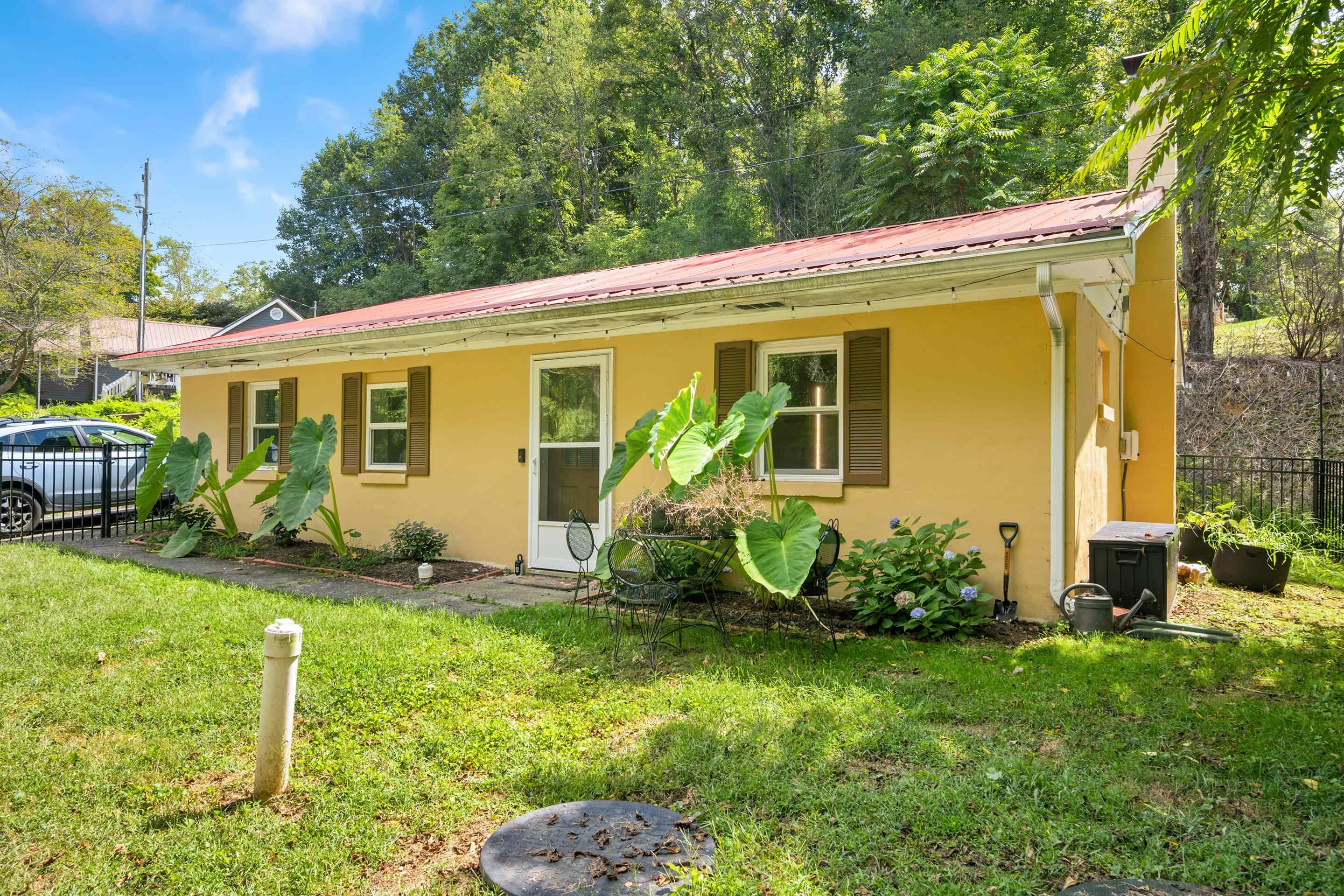 1007 Redbud Road Blacksburg, VA 24060 - Photo 5 of 21 Gallery Image 5