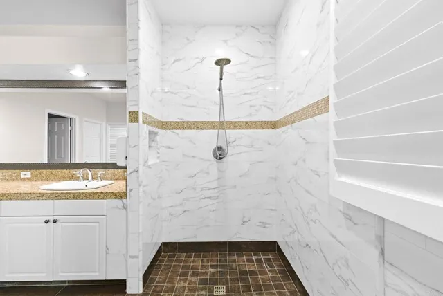 a bathroom with a toilet