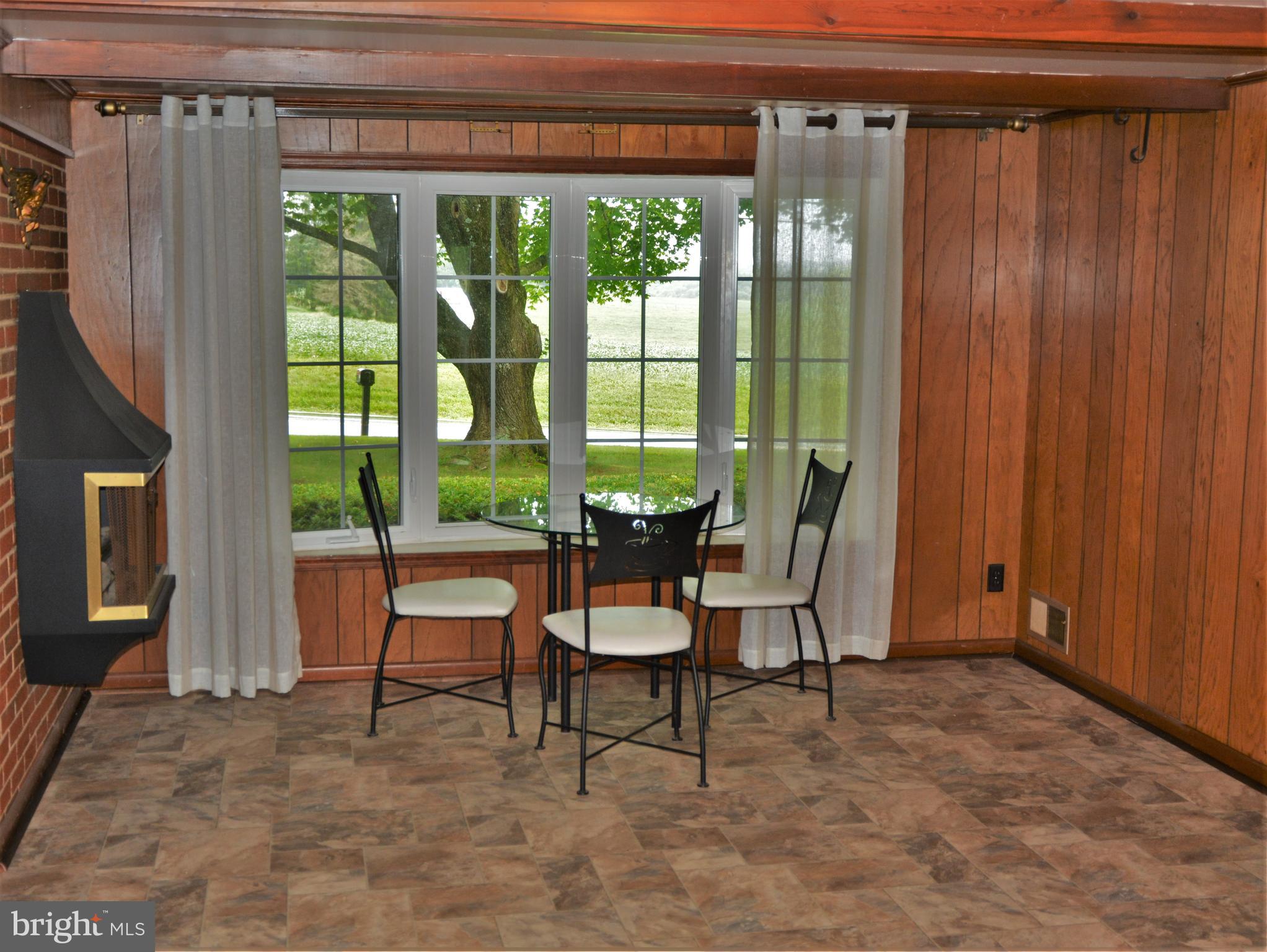759 Long Corner Road Mount Airy, MD 21771 - Photo 9 of 37 Dining Area of Kitchen