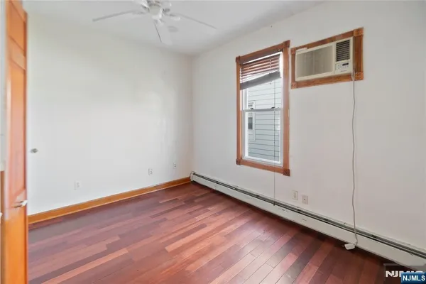 $2,900 | 146 Merselis Avenue, Unit 1, Clifton, NJ 07011