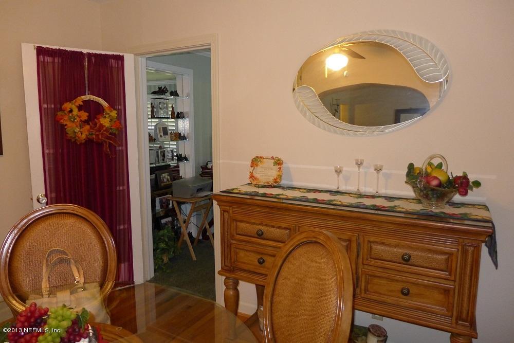 1526 Ridgeland Road Jacksonville, FL 32207 - Photo 18 of 59 Dining room into sunroom