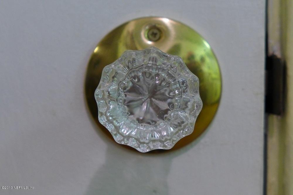 1526 Ridgeland Road Jacksonville, FL 32207 - Photo 36 of 59 Beautiful crystal door knob