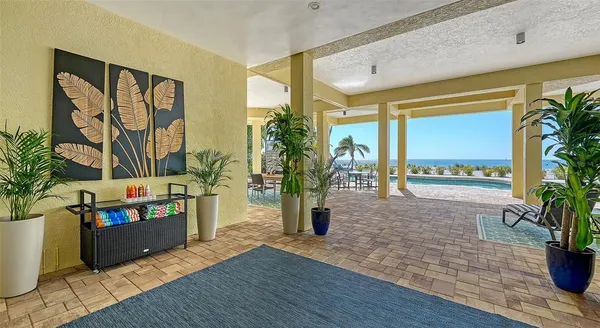 $8,850,000 | 6477 Gulfside Road, Longboat Key, FL 34228