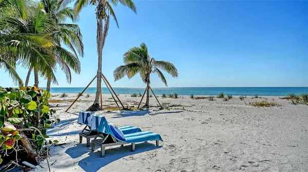 $8,850,000 | 6477 Gulfside Road, Longboat Key, FL 34228