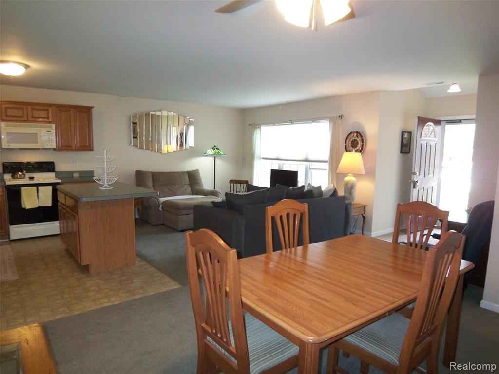 33492 Utica Road, Unit 4 Fraser, MI 48026 - Photo 4 of 24