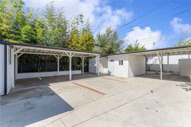 $4,995 | 2623 West Exposition Place, Los Angeles, CA 90018
