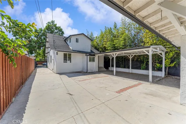 $4,995 | 2623 West Exposition Place, Los Angeles, CA 90018