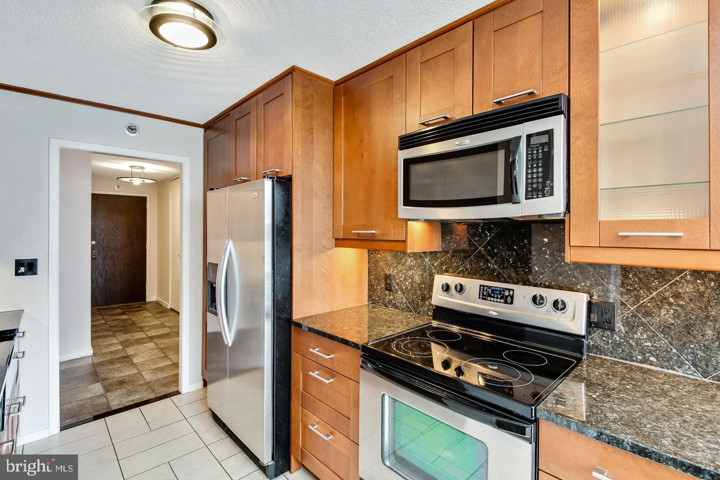 2018-32 Walnut Street, Unit 23B Philadelphia, PA 19103 - Photo 11 of 23