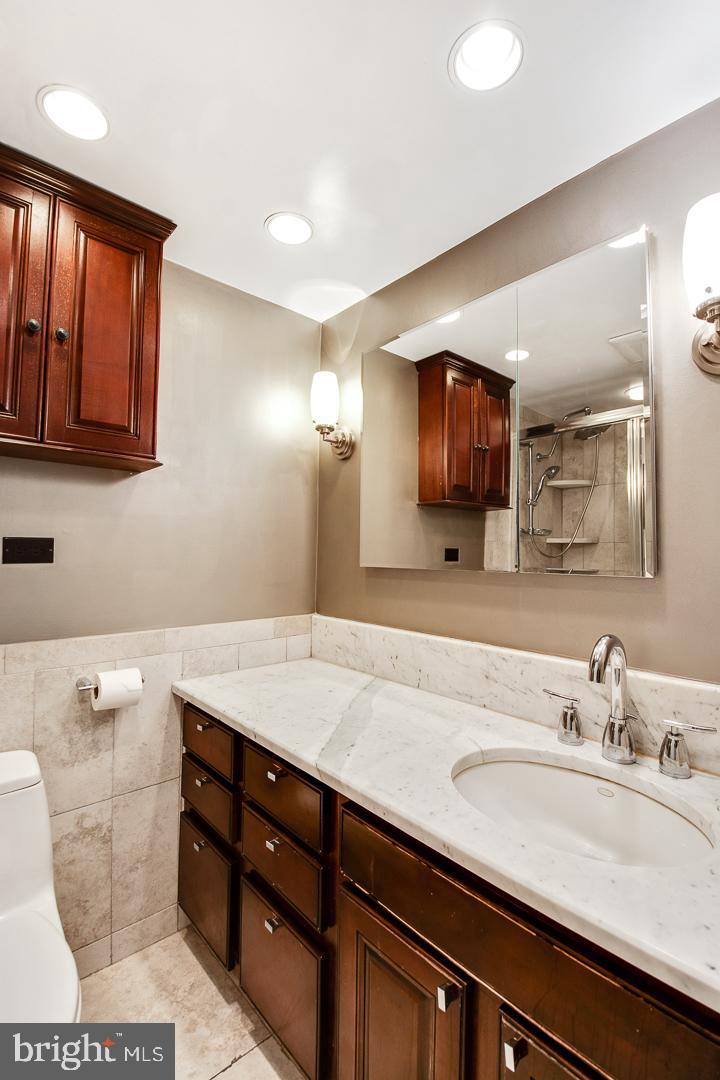 2018-32 Walnut Street, Unit 23B Philadelphia, PA 19103 - Photo 20 of 23