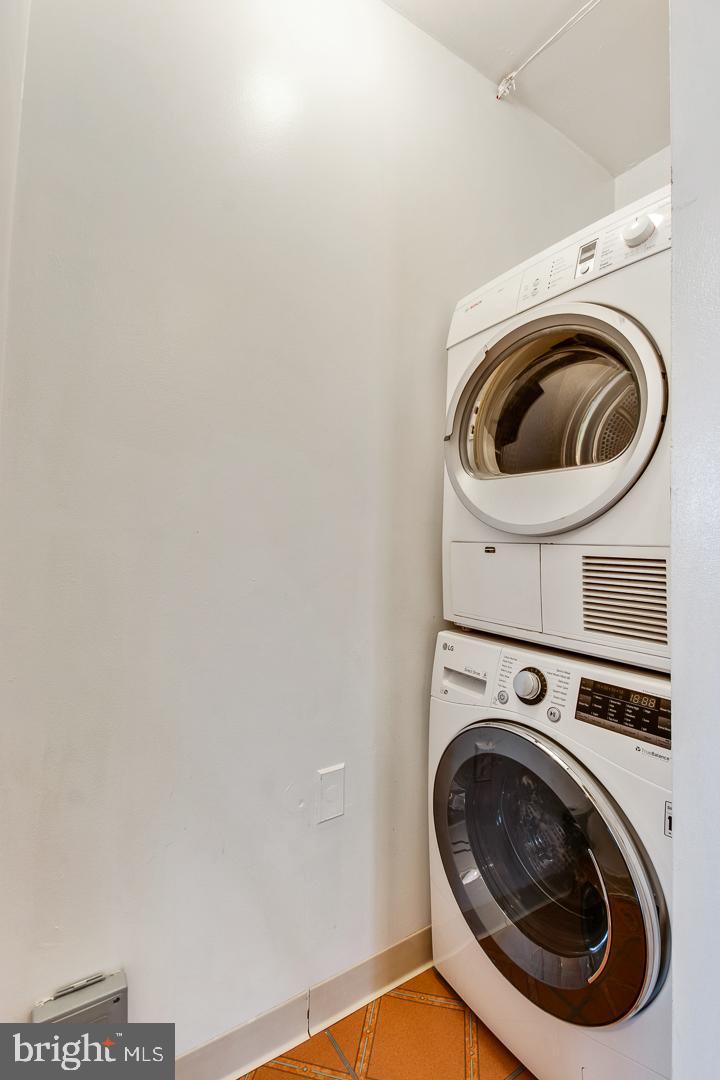 2018-32 Walnut Street, Unit 23B Philadelphia, PA 19103 - Photo 21 of 23