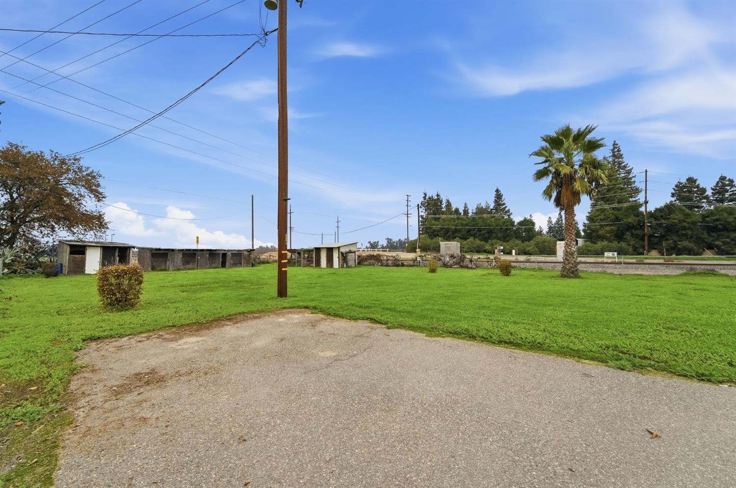 4529 East Briggsmore Avenue Modesto, CA 95355 - Photo 7 of 30