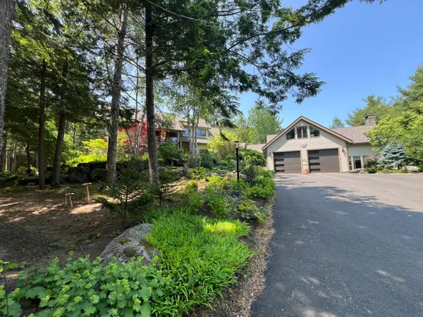 $1,475,000 | 291 Molyneaux Road, Camden, ME 04843