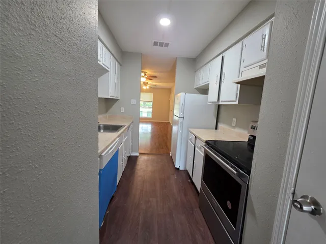 $1,370 | 12722 Shannon Hills Drive, Houston, TX 77099