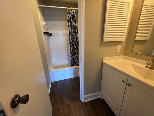 $1,370 | 12722 Shannon Hills Drive, Houston, TX 77099